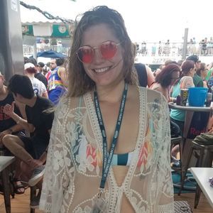 Meet your Posher, Lacey